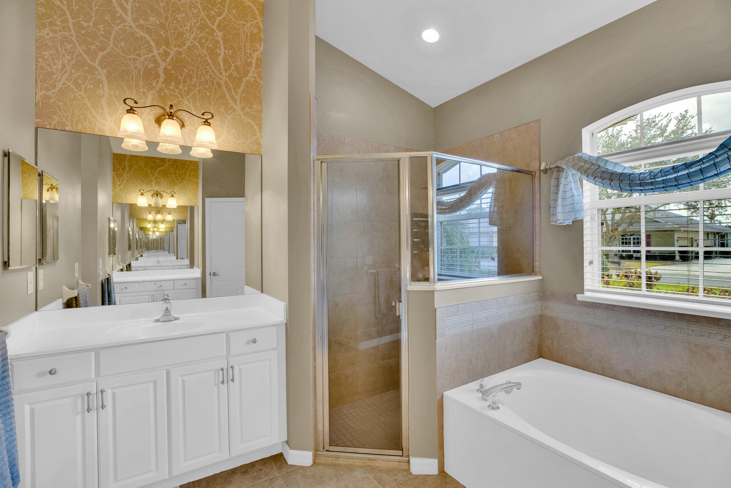 240 SW Champagne Ct Court SW, Vero Beach, FL 32968 24