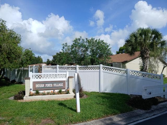 6012 Indrio Road 7, Fort Pierce, FL 34951 2