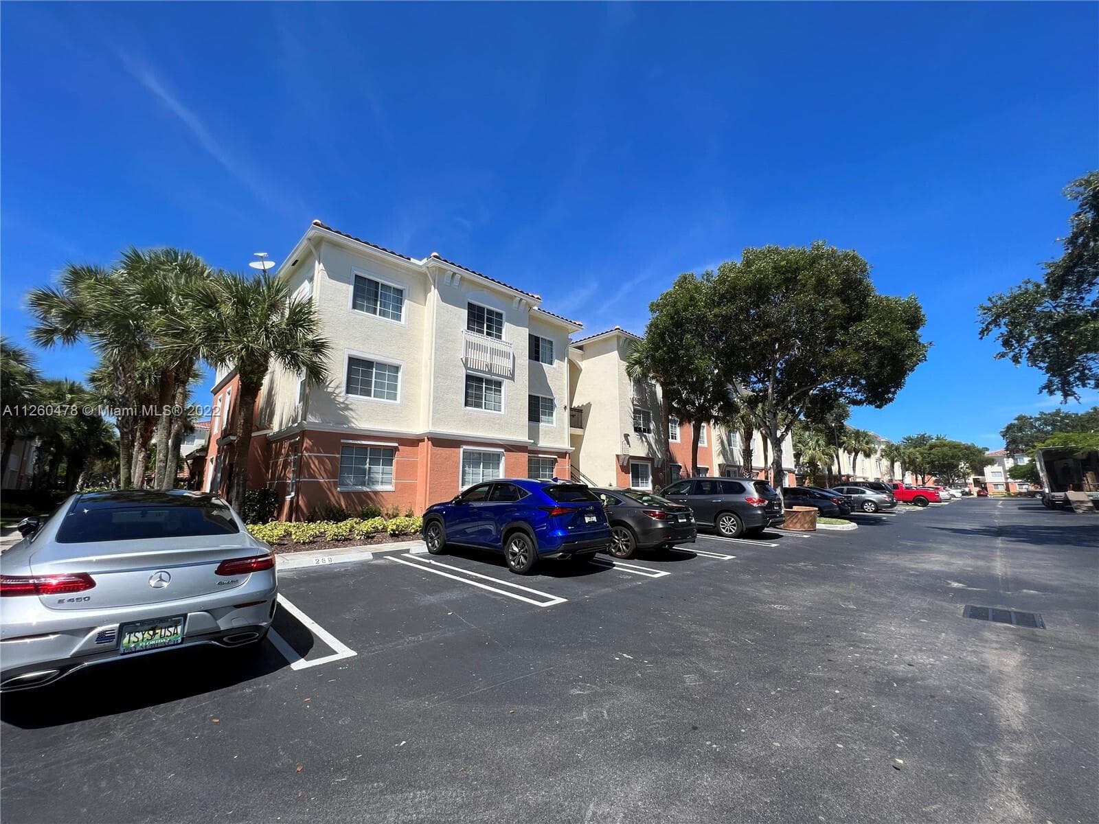 9887 Baywinds Drive 4305, West Palm Beach, FL 33411 25