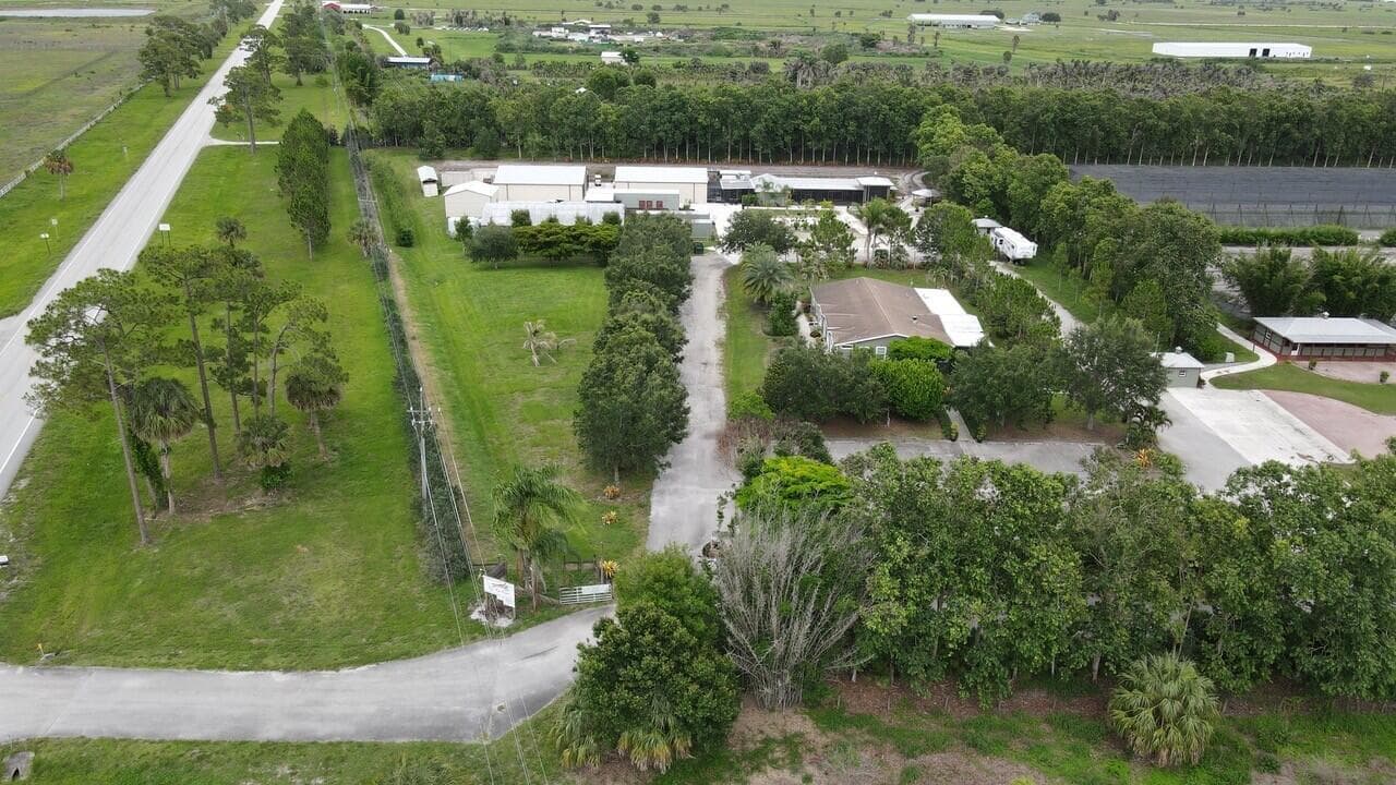 8006 SW Kanner Highway, Indiantown, FL 34956 17