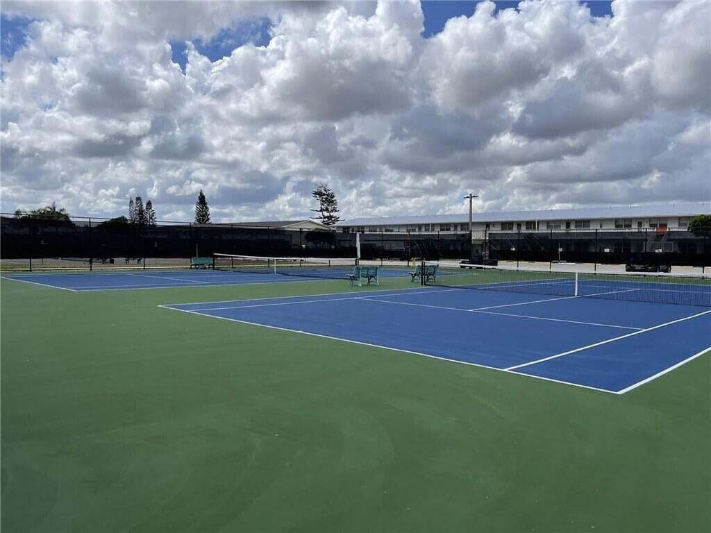 308 Greenbrier A, West Palm Beach, FL 33417 24