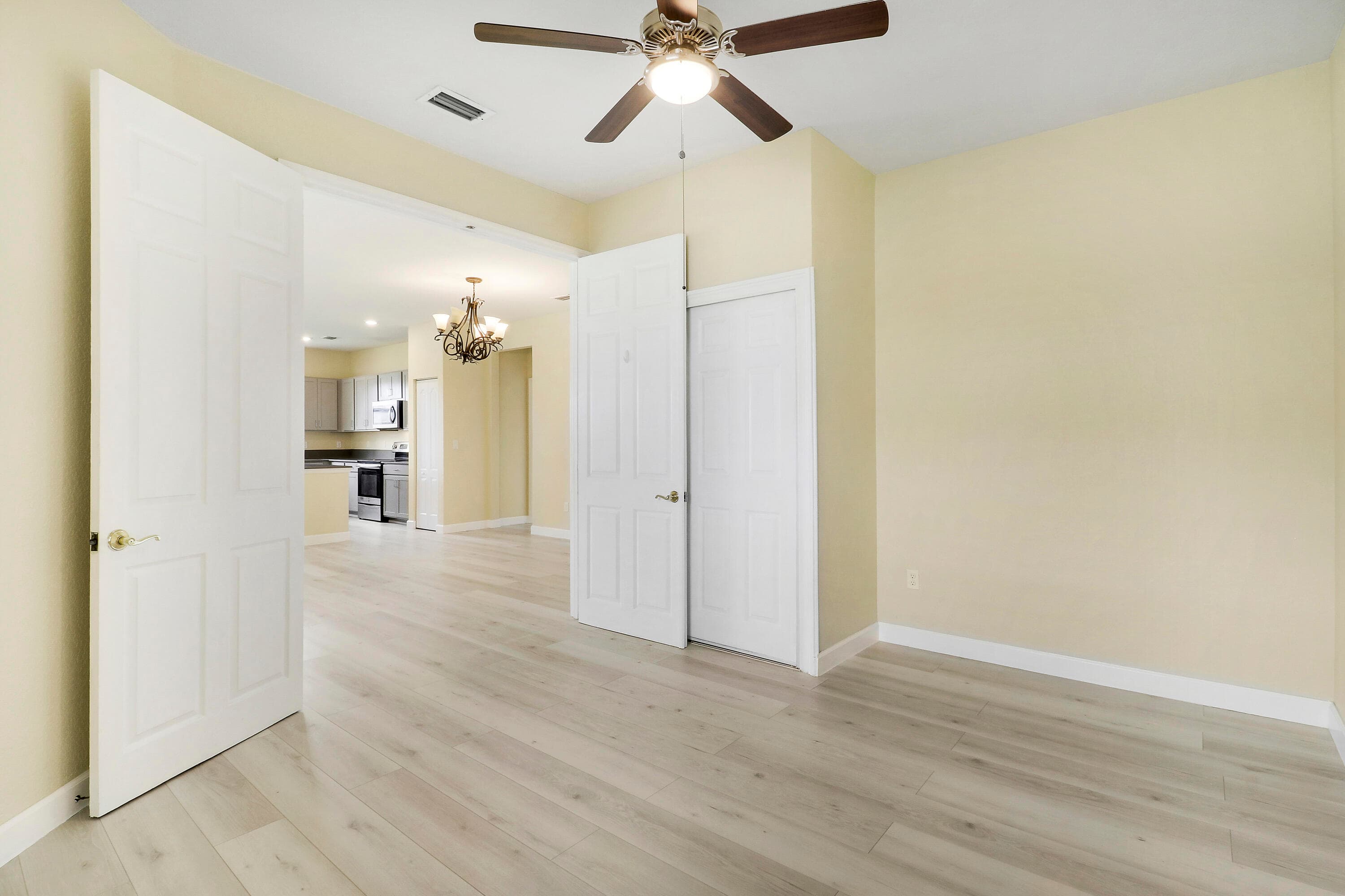 8292 NW Greenbank Circle, Port St. Lucie, FL 34987 29