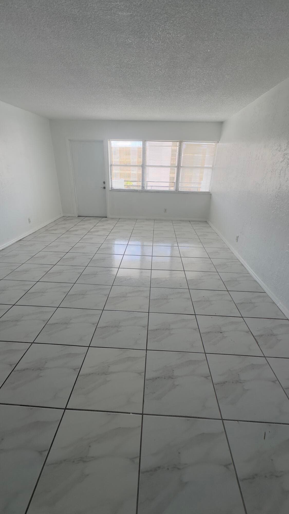 401 Golden Isles Drive 602, Hallandale Beach, FL 33009 3