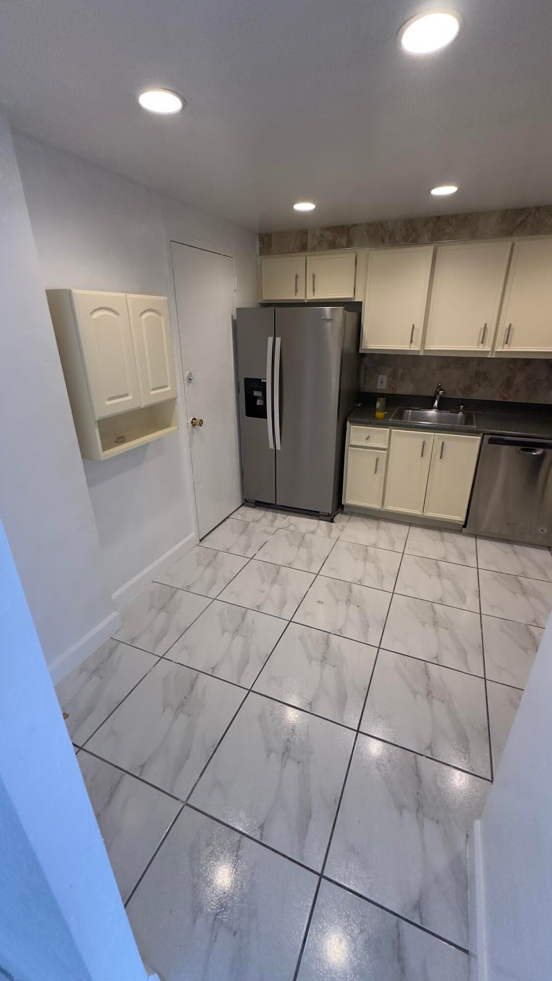 401 Golden Isles Drive 602, Hallandale Beach, FL 33009 16