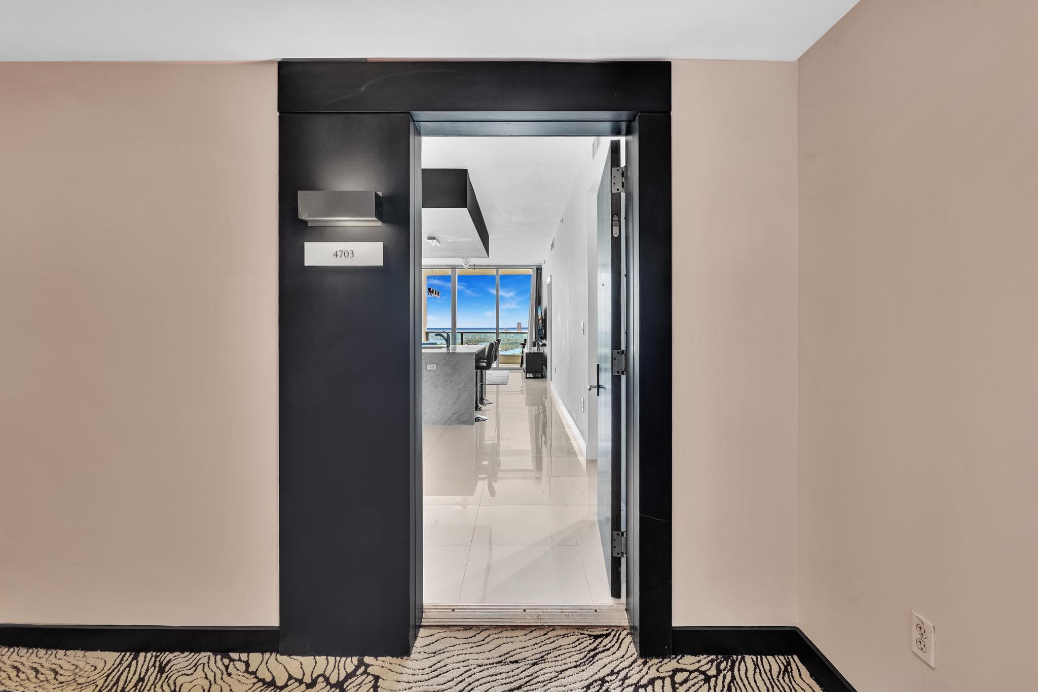 900 Biscayne Boulevard 4703, Miami, FL 33132 6