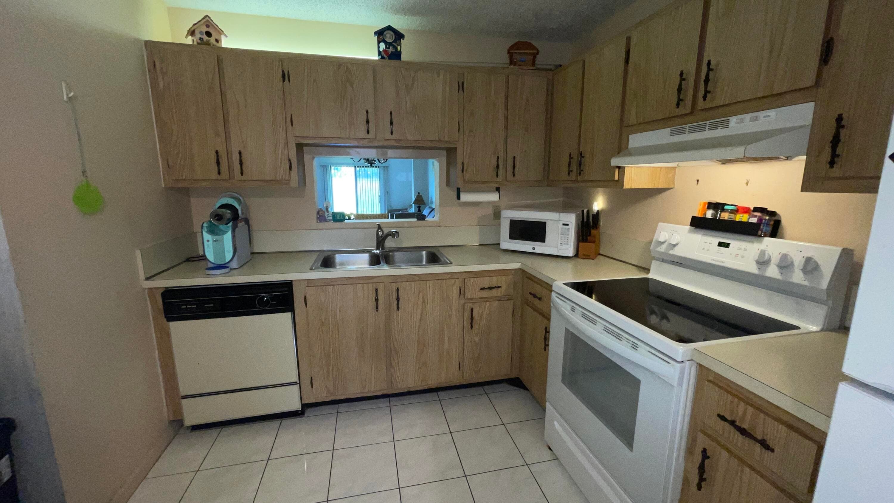 7911 Southgate Boulevard B2, North Lauderdale, FL 33068 12