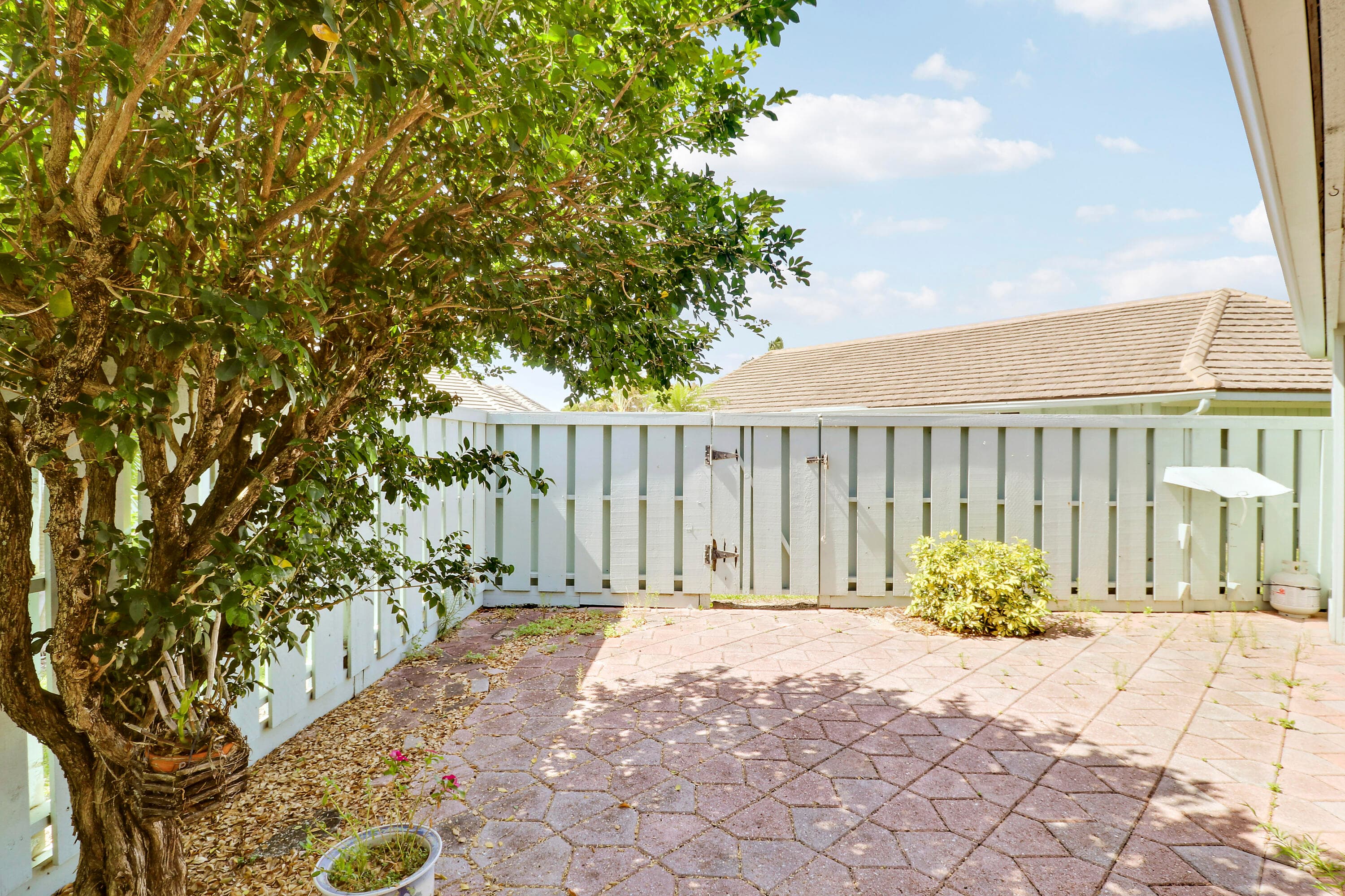 1127 E Seminole Avenue 15b, Jupiter, FL 33477 24