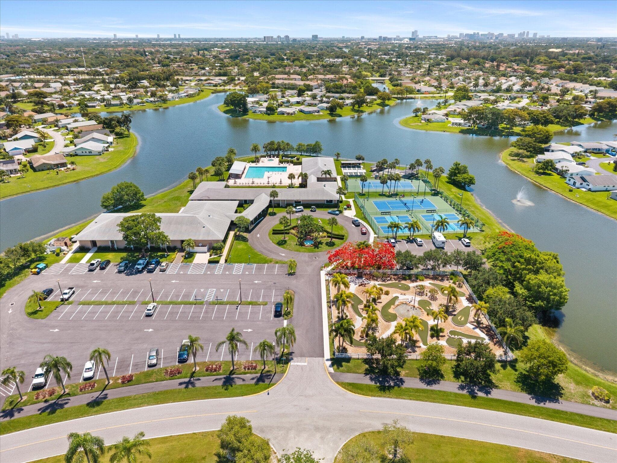 3897 Dafilee Circle, West Palm Beach, FL 33417 45