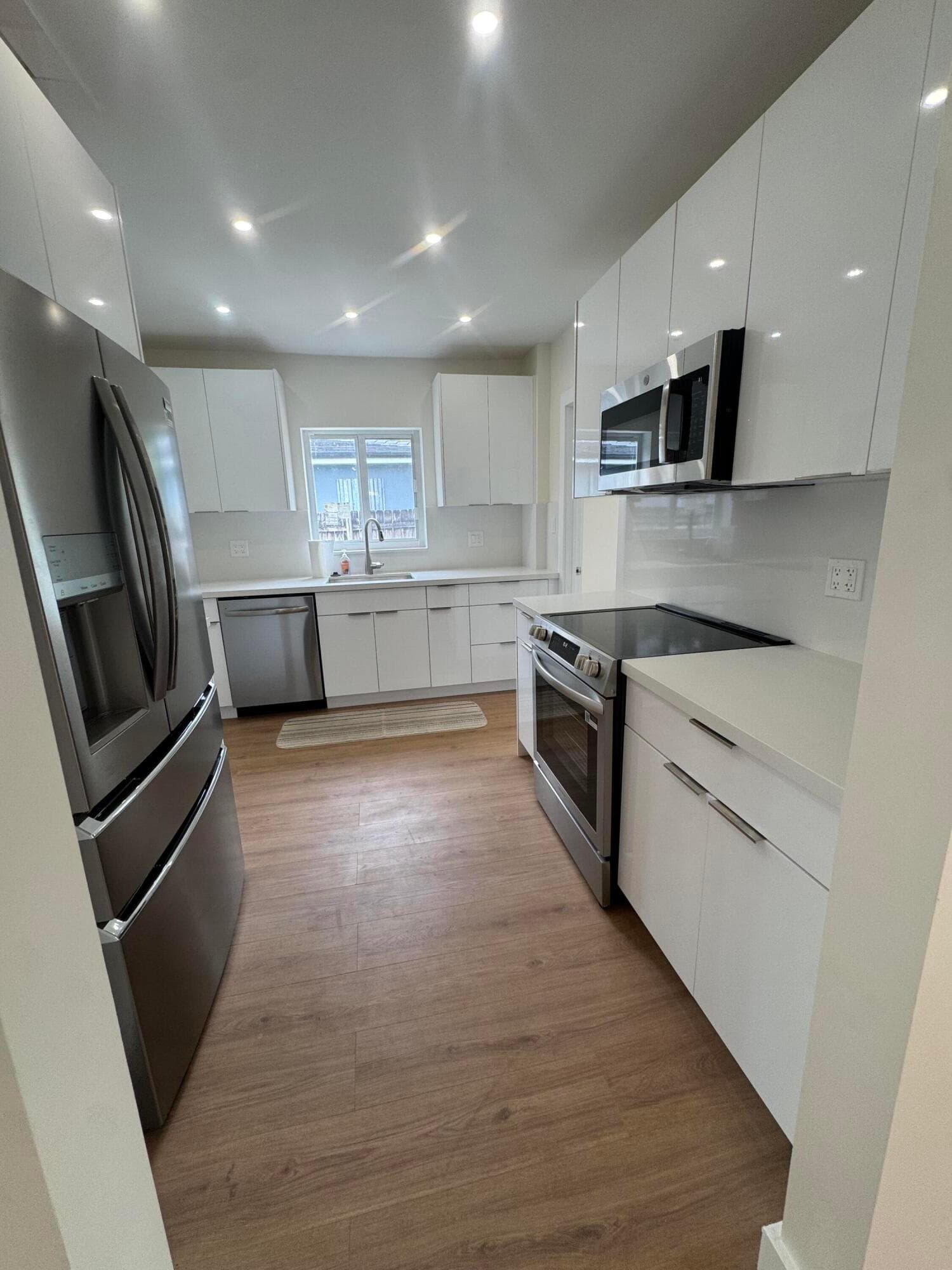 725 NE 160th Terrace, Miami, FL 33162 10