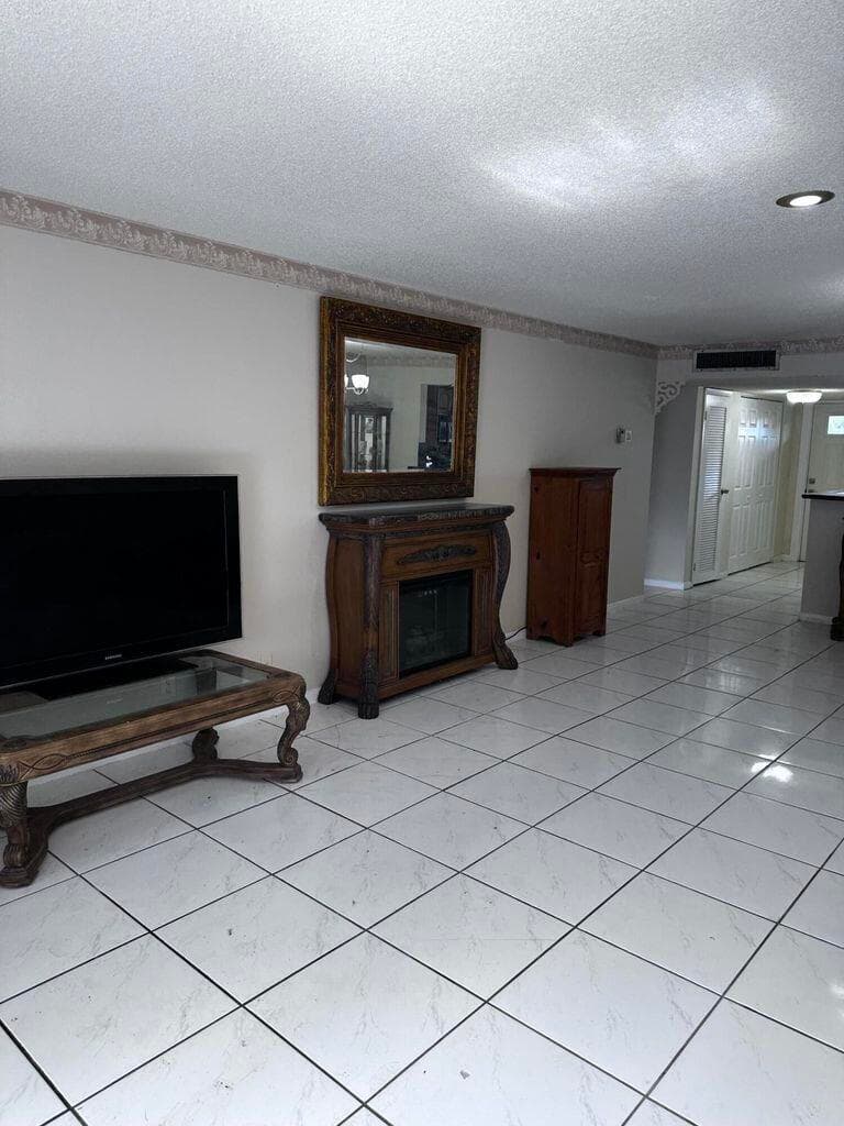 6200 S Falls Cir Drive 310, Lauderhill, FL 33319 18
