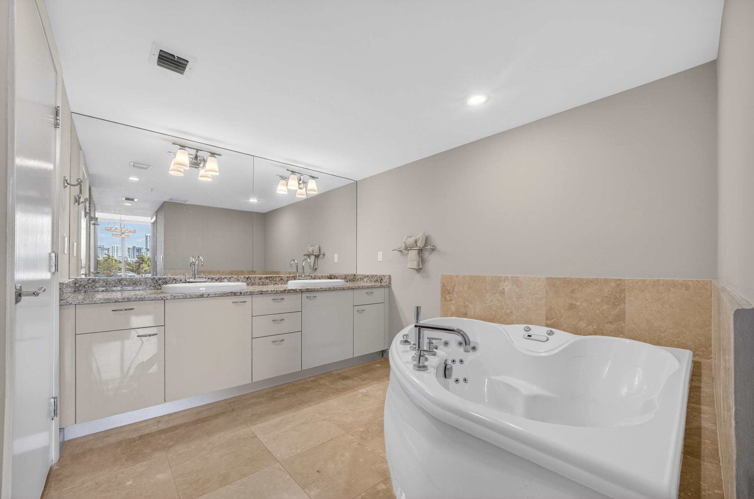 45 Hendricks Isle 403, Fort Lauderdale, FL 33301 43