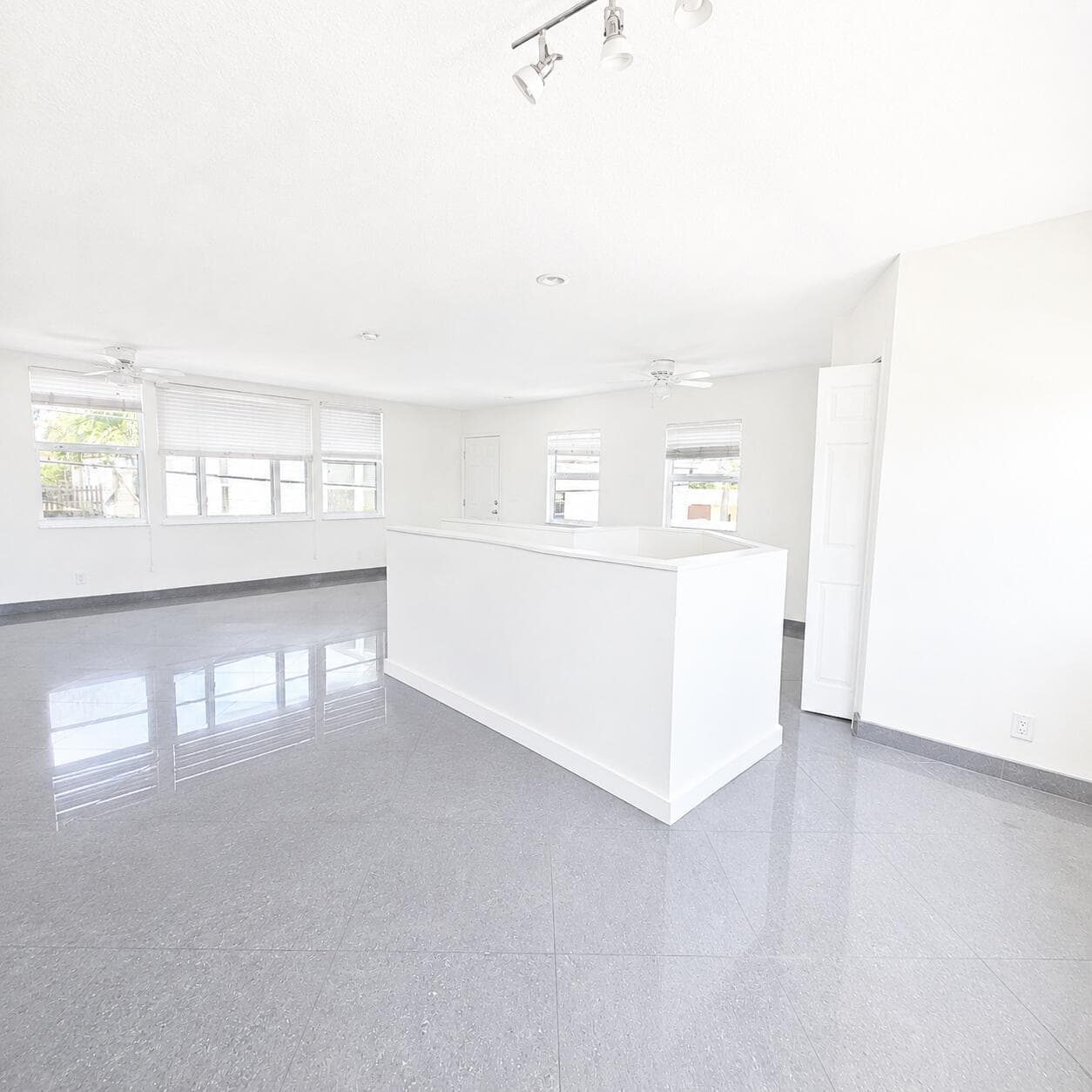 3709 S Olive Avenue 301 Central Dr, West Palm Beach, FL 33405 12