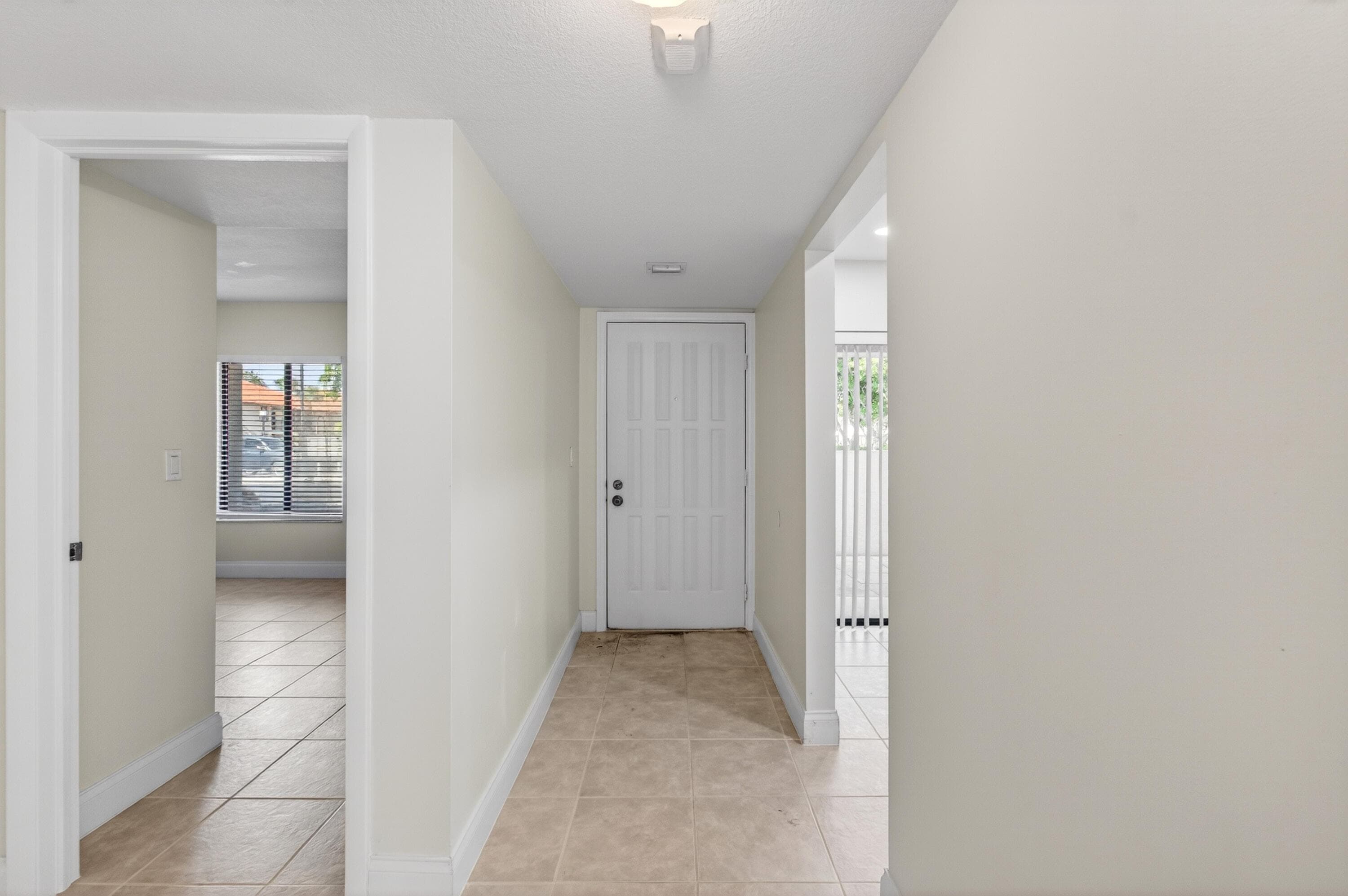 351 Club Circle 101, Boca Raton, FL 33487 14