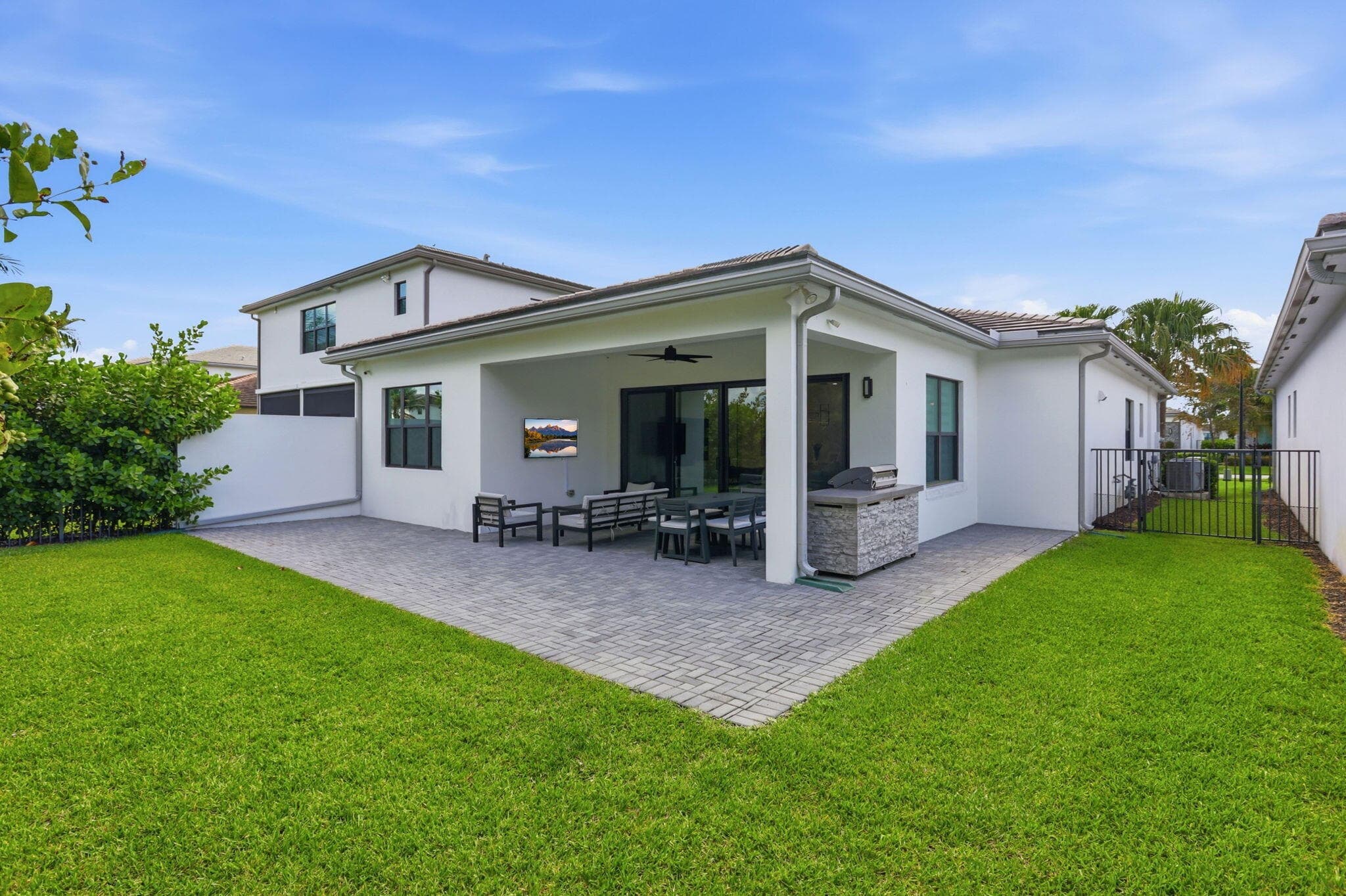 8544 Apple Falls Lane, Boca Raton, FL 33496 33