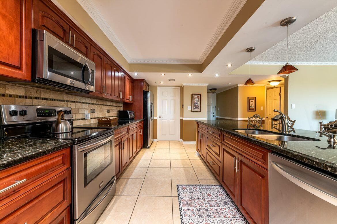 1915 Lavers Circle E309, Delray Beach, FL 33444 4
