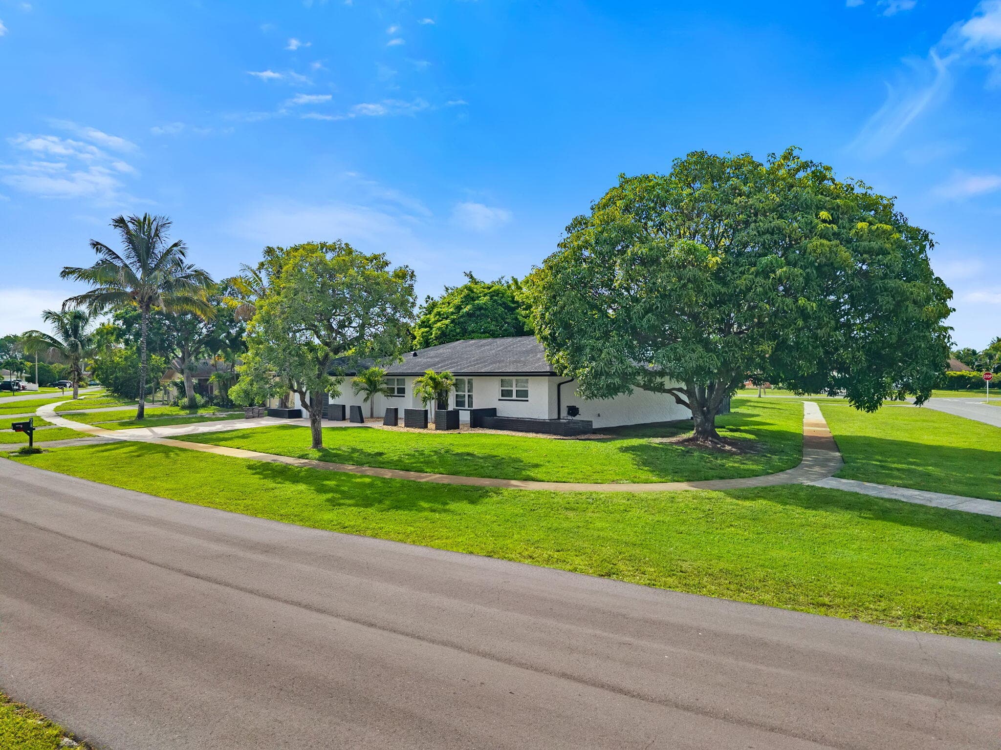 908 Hibiscus Drive, Royal Palm Beach, FL 33411 31