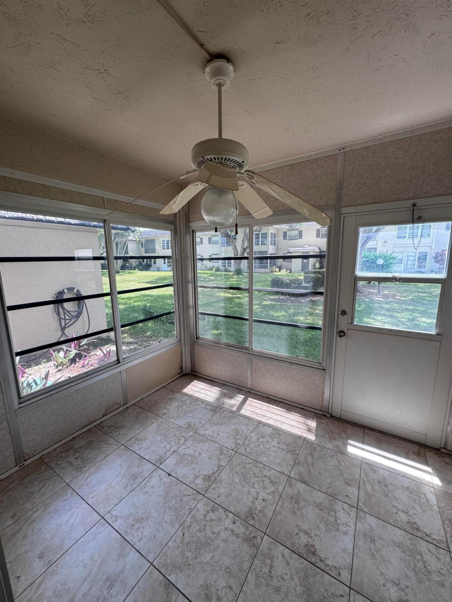 5660 SW 3rd Place 105, Margate, FL 33068 9