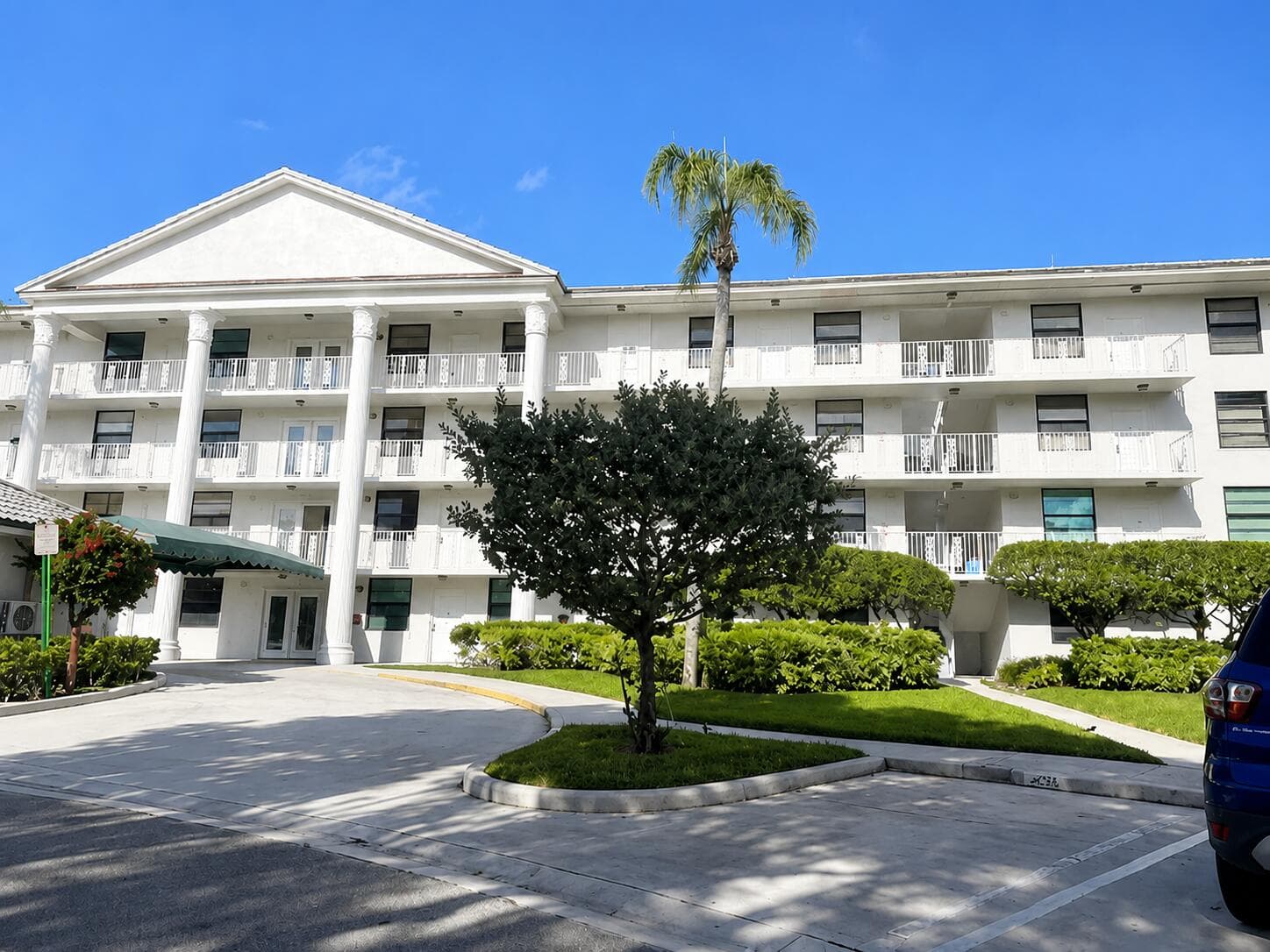 3516 Whitehall Drive 105, West Palm Beach, FL 33401