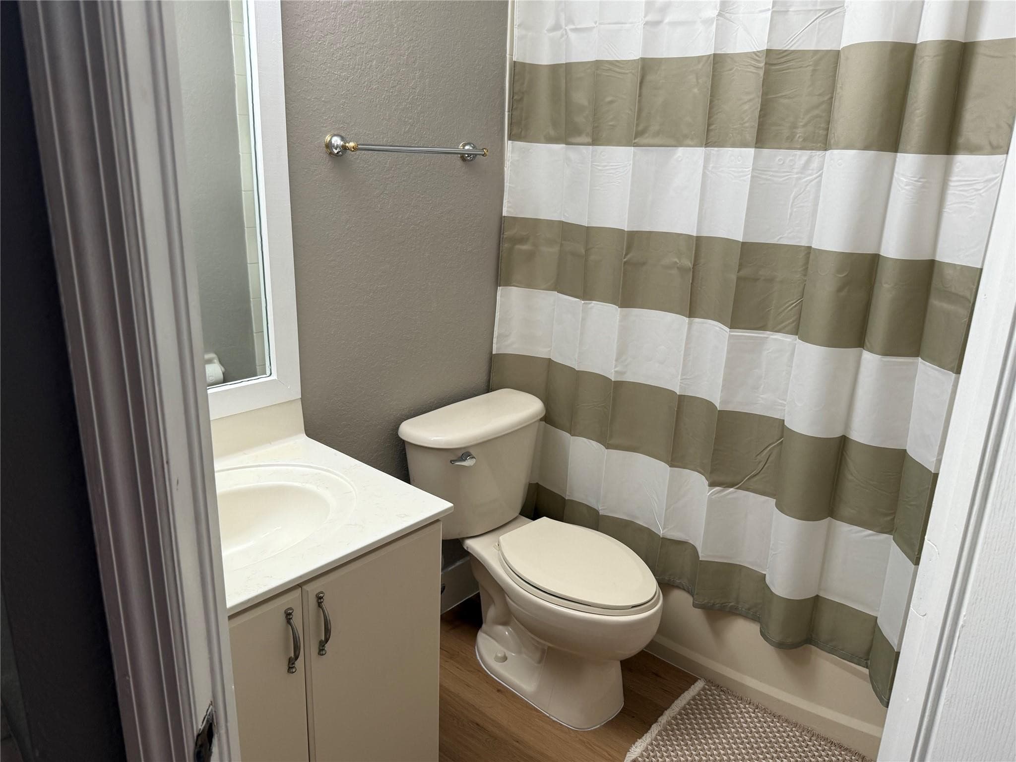 8930 W Flagler Street 215, Miami, FL 33174 9