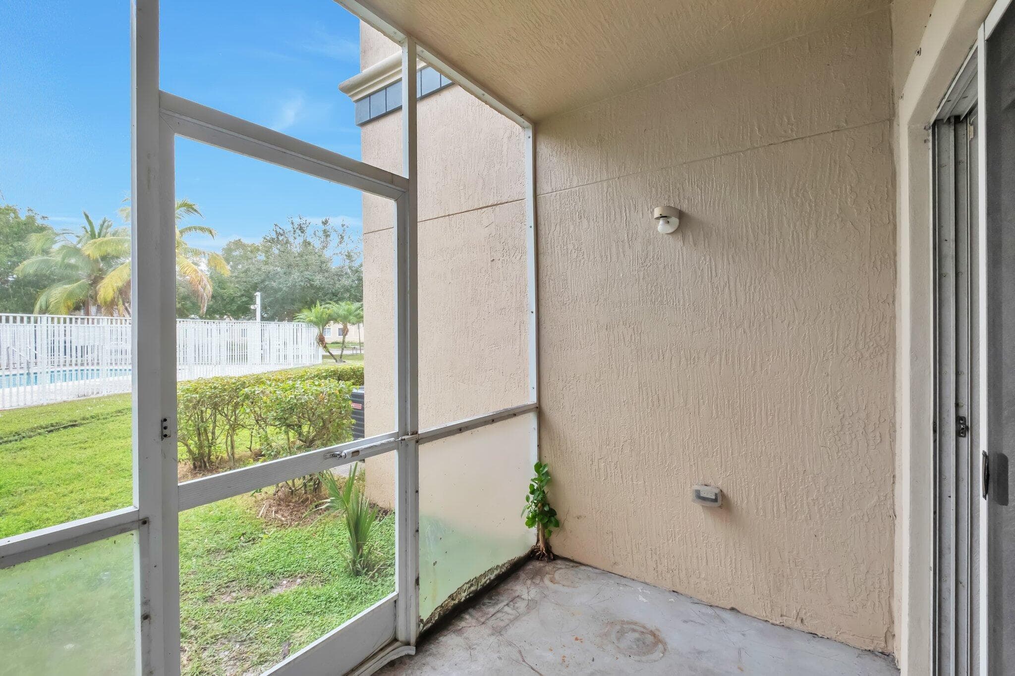 1103 Golden Lakes Boulevard 1013, West Palm Beach, FL 33411 9