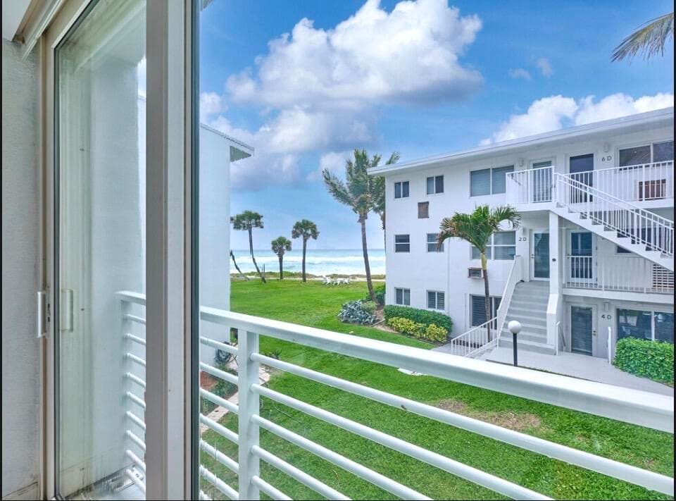 1043 Hillsboro Hillsboro Mile 21c, Hillsboro Beach, FL 33062 15