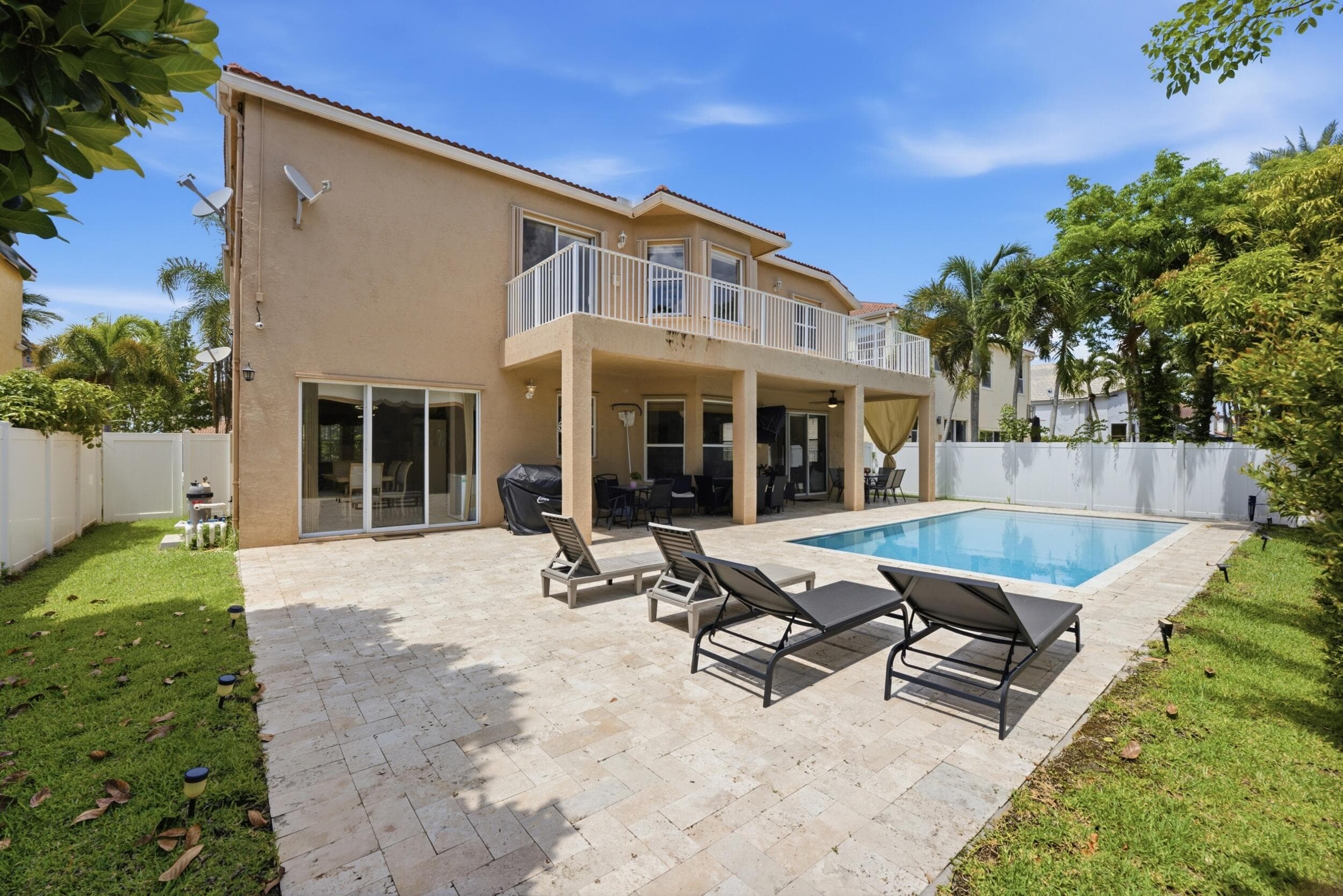 16918 SW 16th Street, Pembroke Pines, FL 33027 79