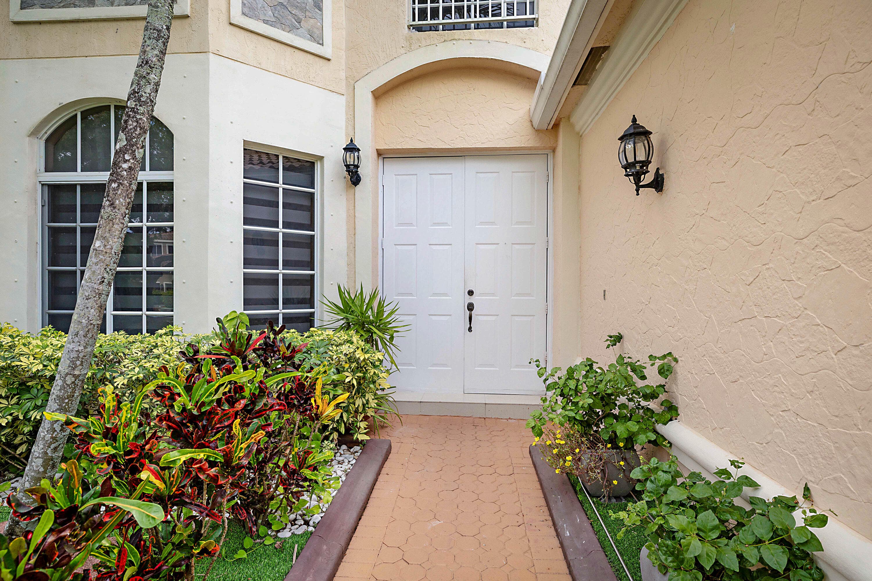 6401 SW 195th Avenue, Fort Lauderdale, FL 33332 3
