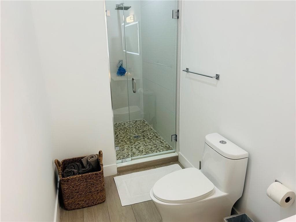 310 SW 9th Street 1, Fort Lauderdale, FL 33315 23