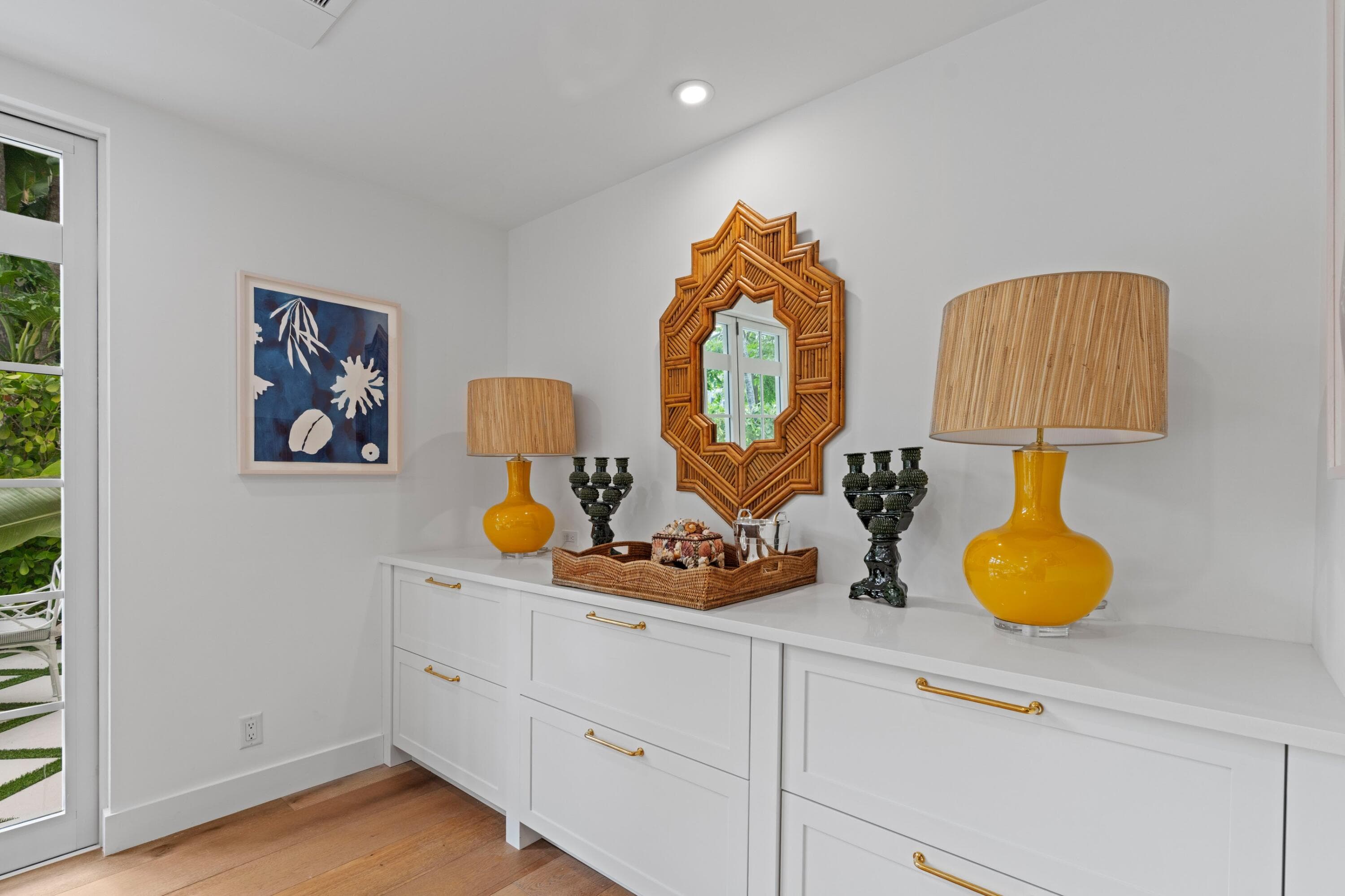 142 Peruvian Avenue 1020, Palm Beach, FL 33480 9