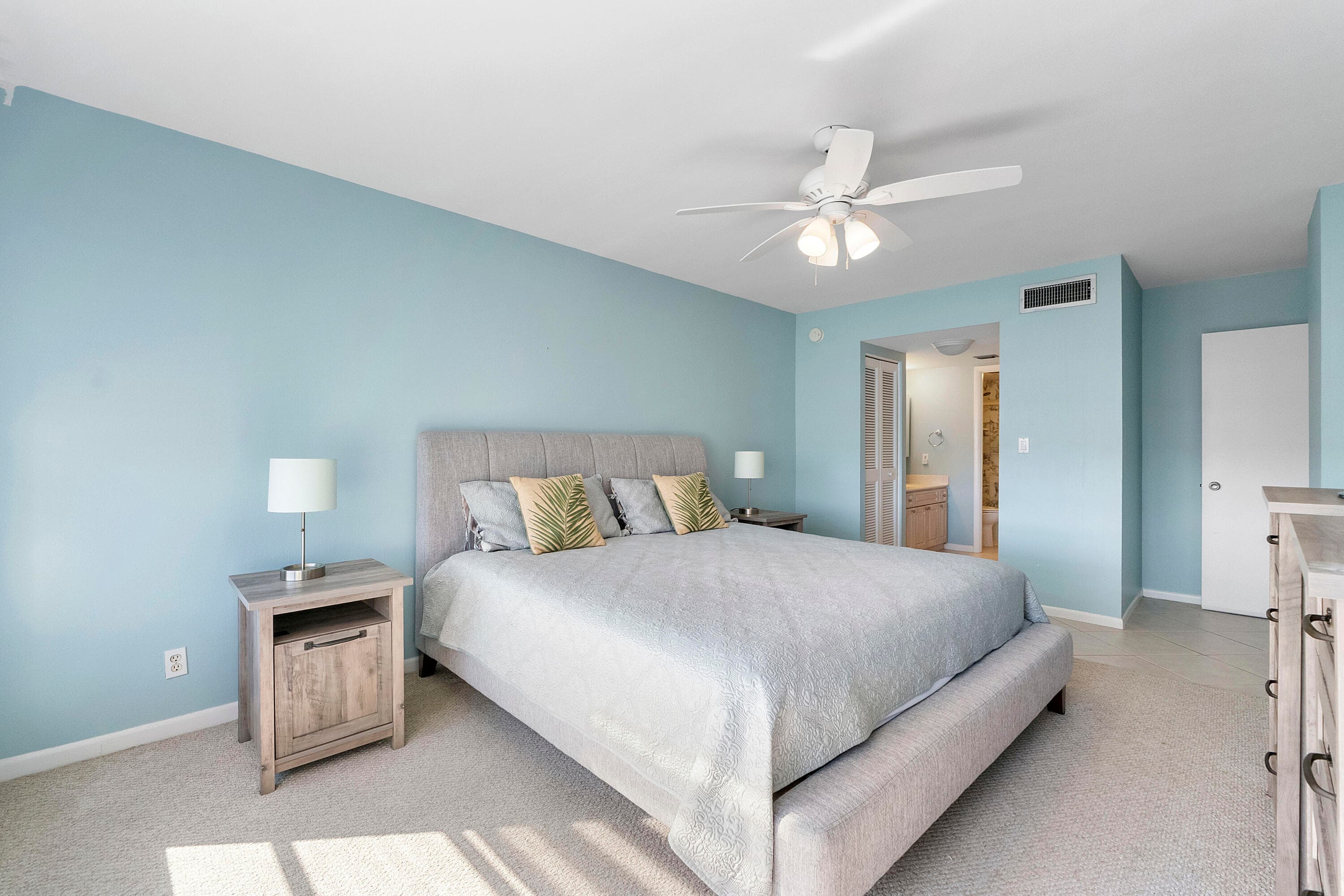 10777 W Sample Road 918, Coral Springs, FL 33065 24