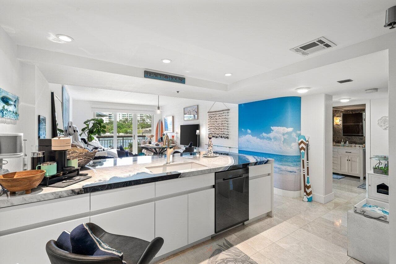 901 E Camino Real 1c, Boca Raton, FL 33432 8