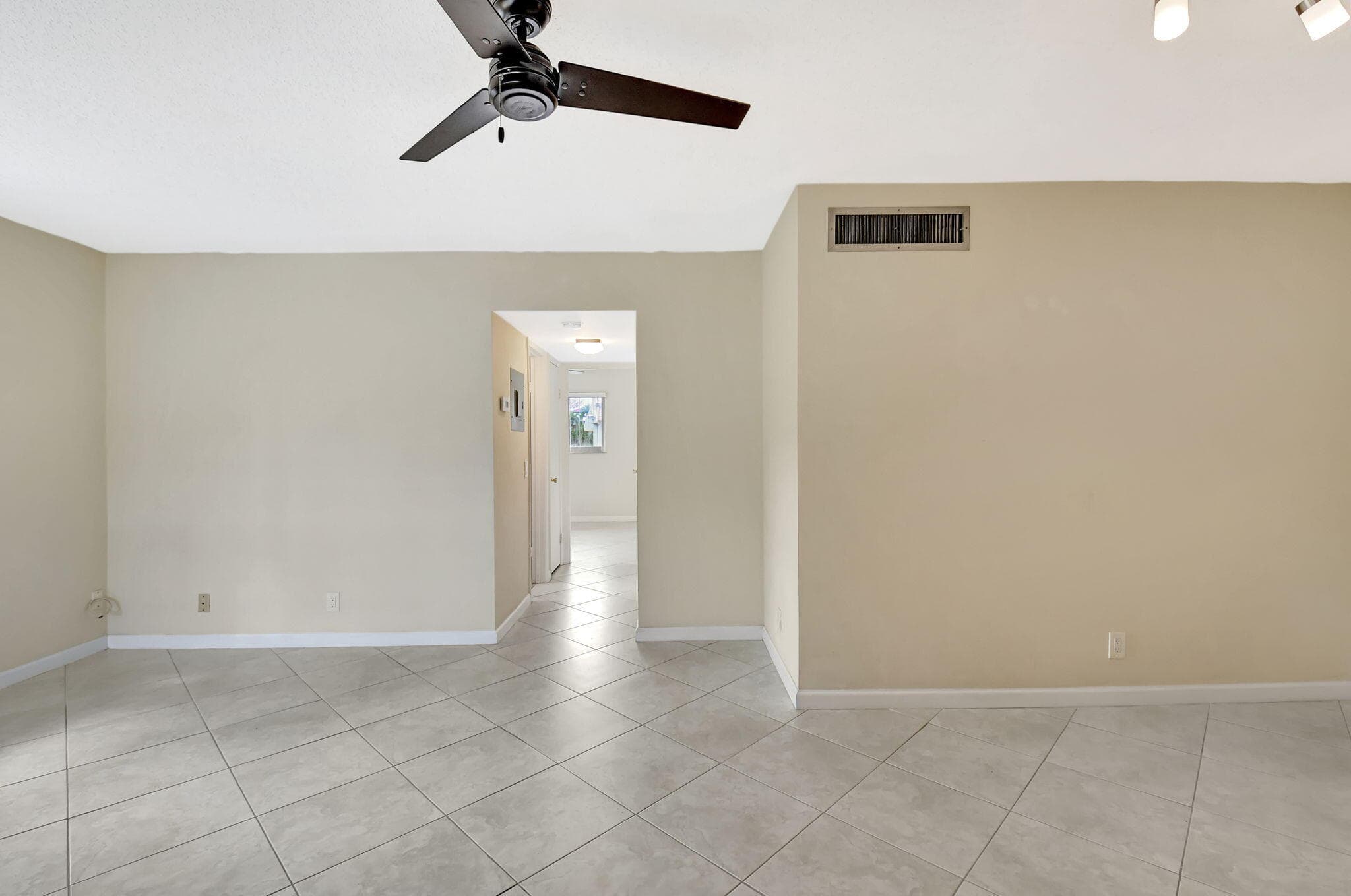 638 Snug Harbor Drive E11, Boynton Beach, FL 33435 11