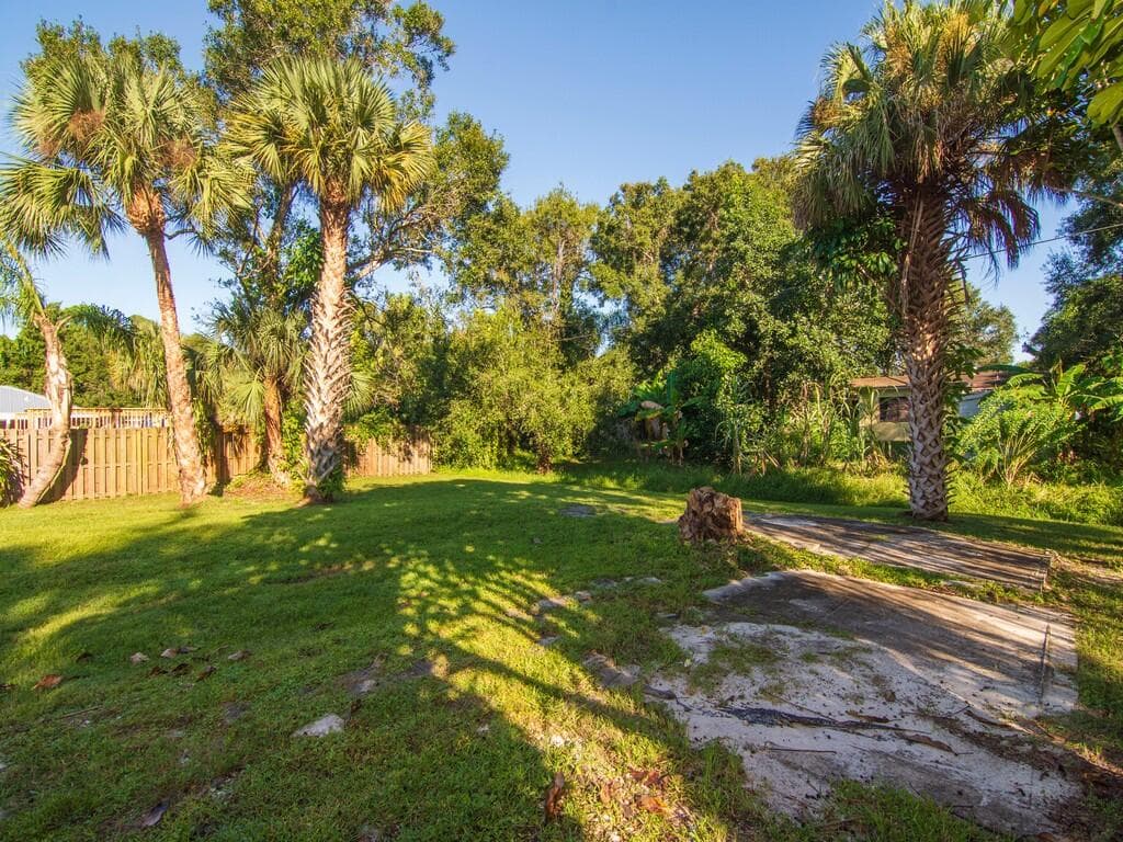 8604 Brookline Avenue, Fort Pierce, FL 34951 33