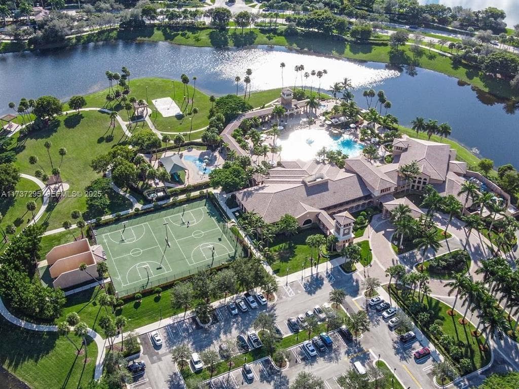 9342 S Belfort Circle 214, Tamarac, FL 33321 3