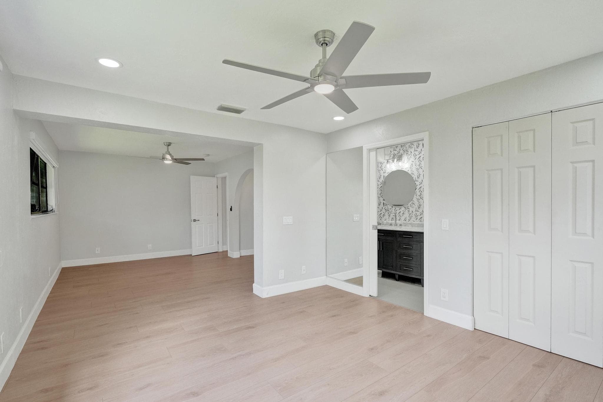 1054 Wyoming Avenue, Fort Lauderdale, FL 33312 17