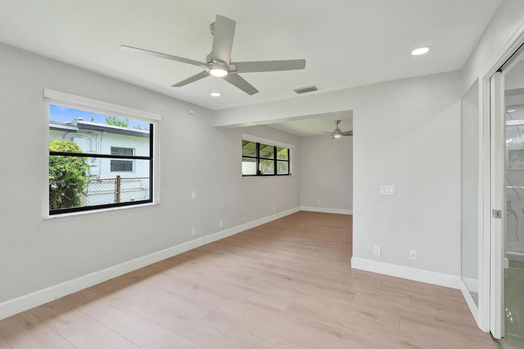1054 Wyoming Avenue, Fort Lauderdale, FL 33312 18