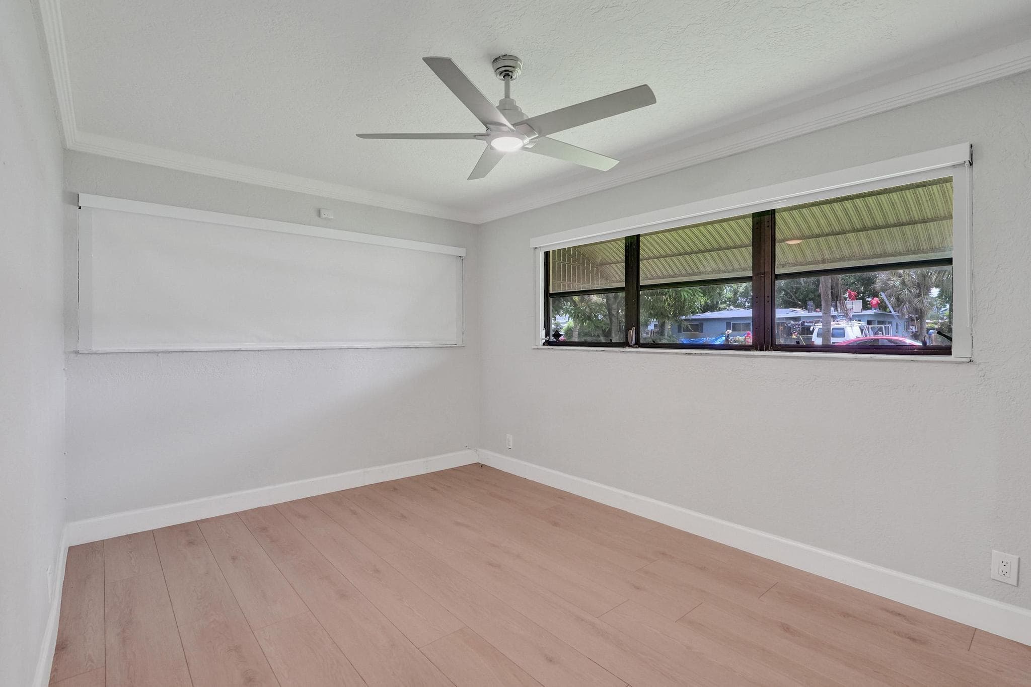 1054 Wyoming Avenue, Fort Lauderdale, FL 33312 25