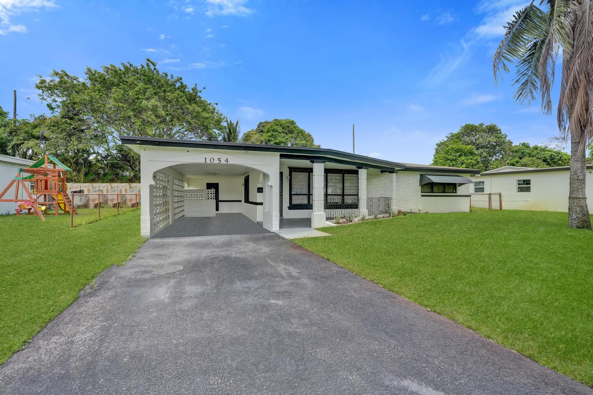 1054 Wyoming Avenue, Fort Lauderdale, FL 33312