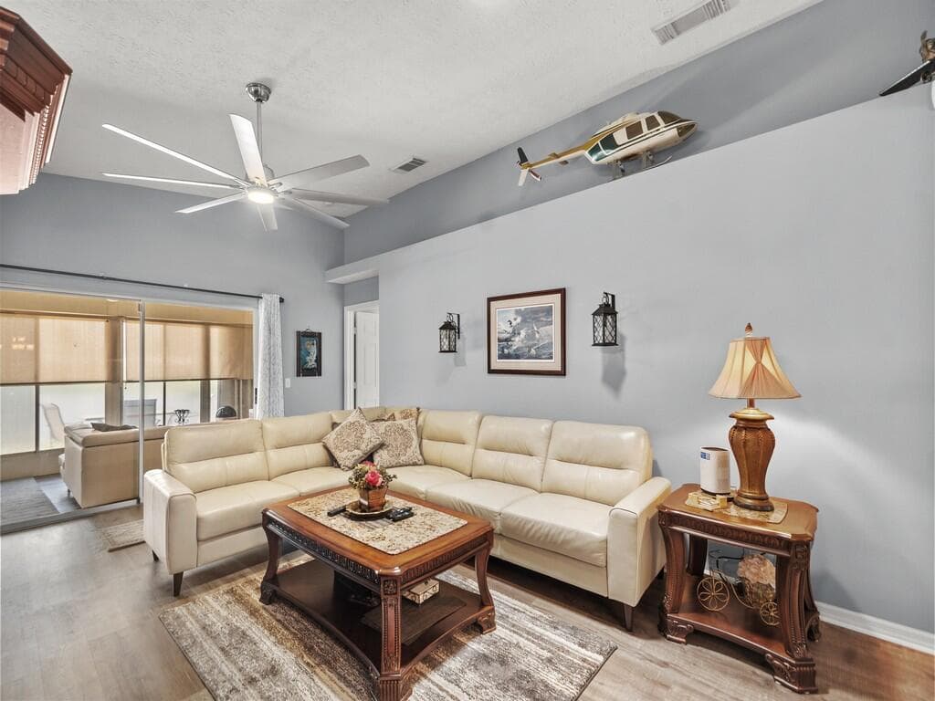 6704 Picante Circle, Fort Pierce, FL 34951 32