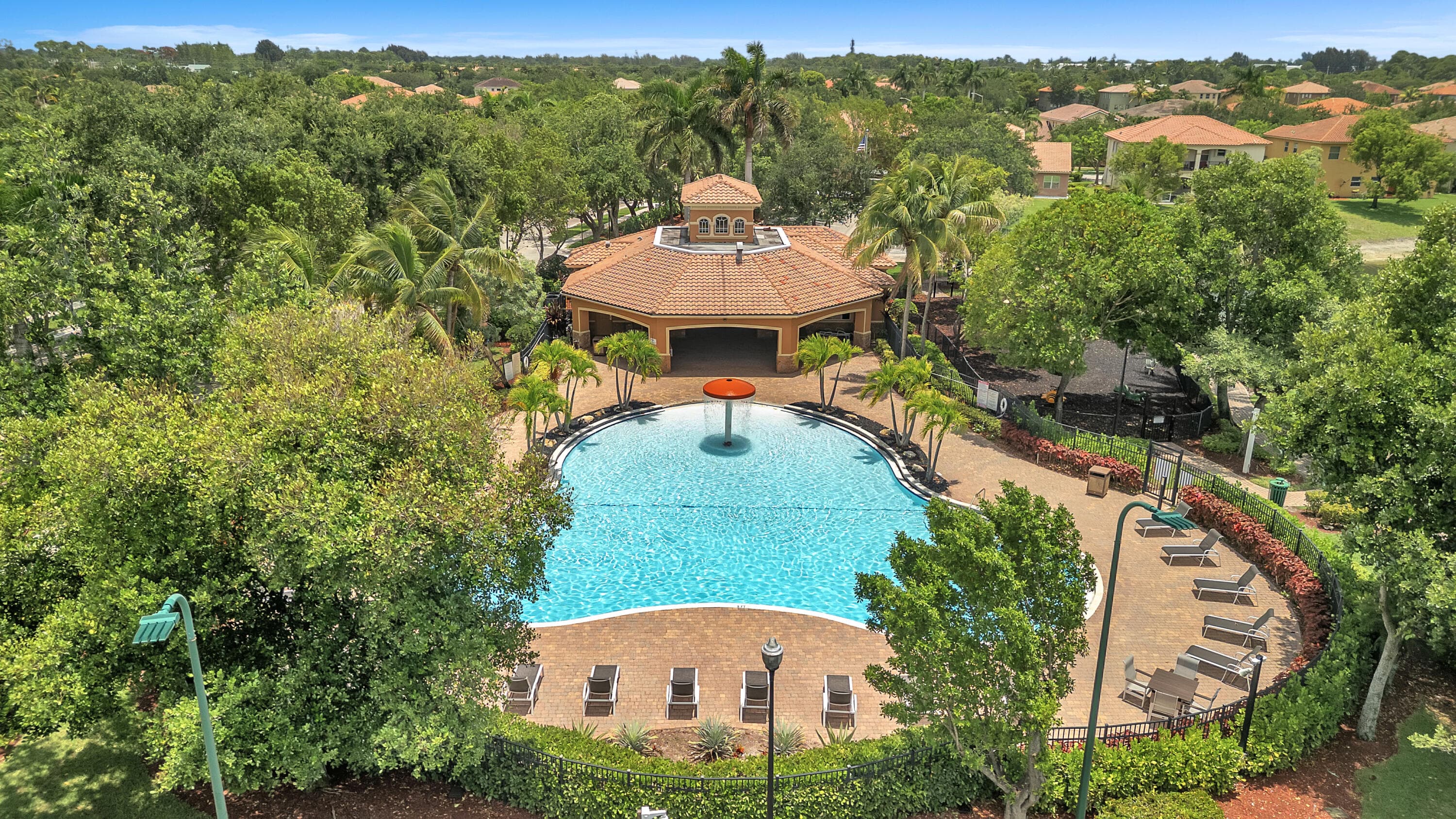 726 Gazetta Way, West Palm Beach, FL 33413 40