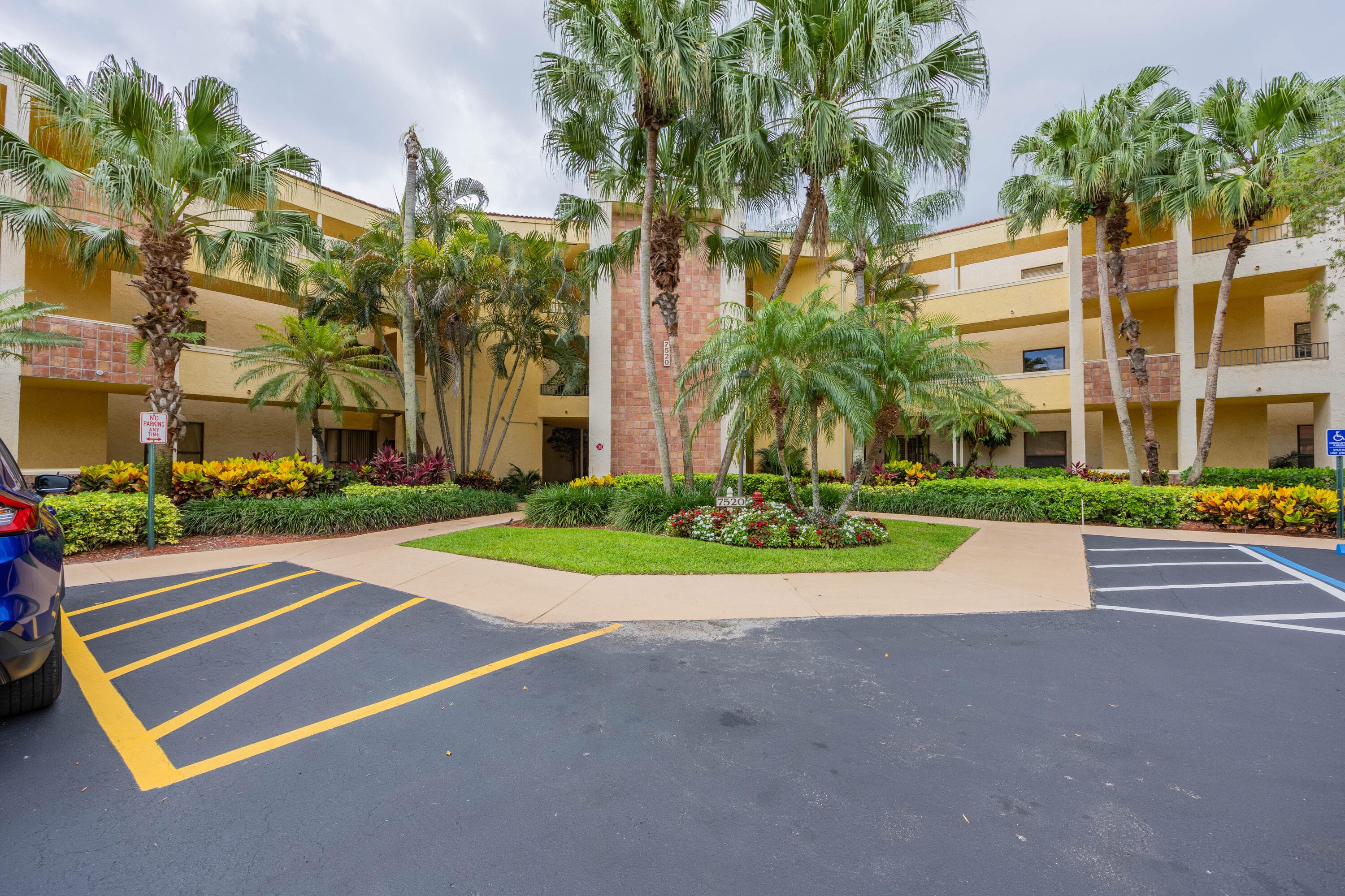 7520 La Paz Boulevard A104, Boca Raton, FL 33433 8