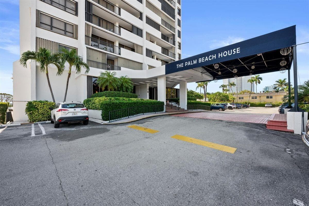 5600 N Flagler Drive 2304, West Palm Beach, FL 33407 6