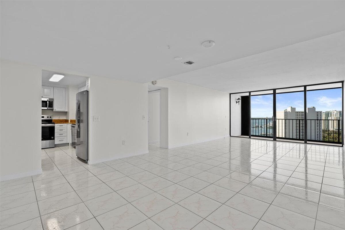 5600 N Flagler Drive 2304, West Palm Beach, FL 33407 8