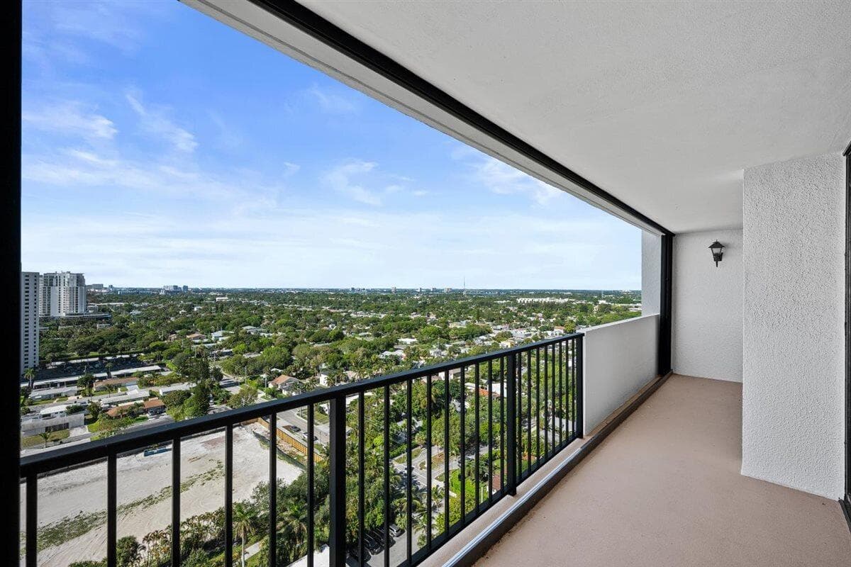 5600 N Flagler Drive 2304, West Palm Beach, FL 33407 5