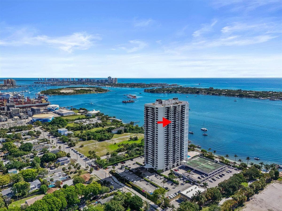 5600 N Flagler Drive 2304, West Palm Beach, FL 33407 34