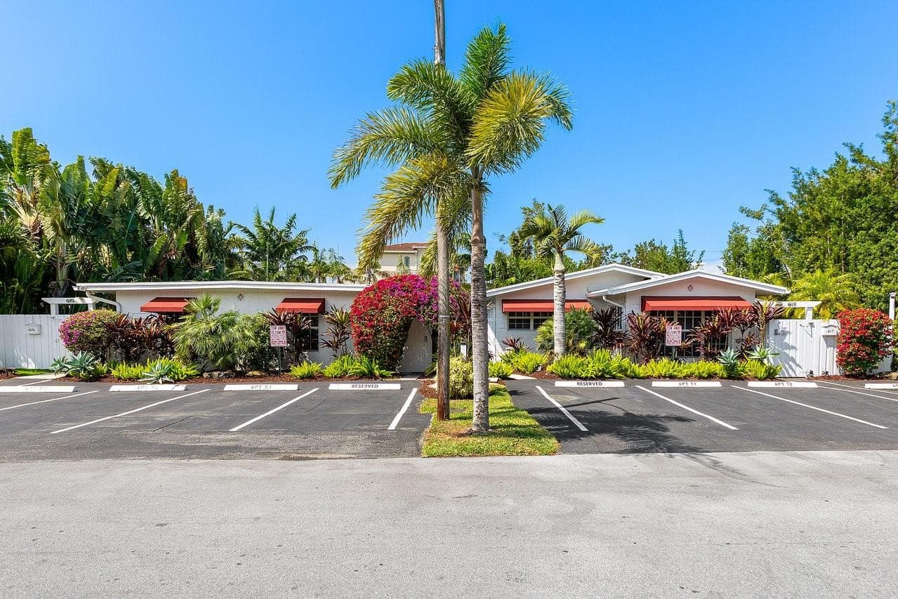 615 & 617 NE 9th Avenue, Fort Lauderdale, FL 33304 2