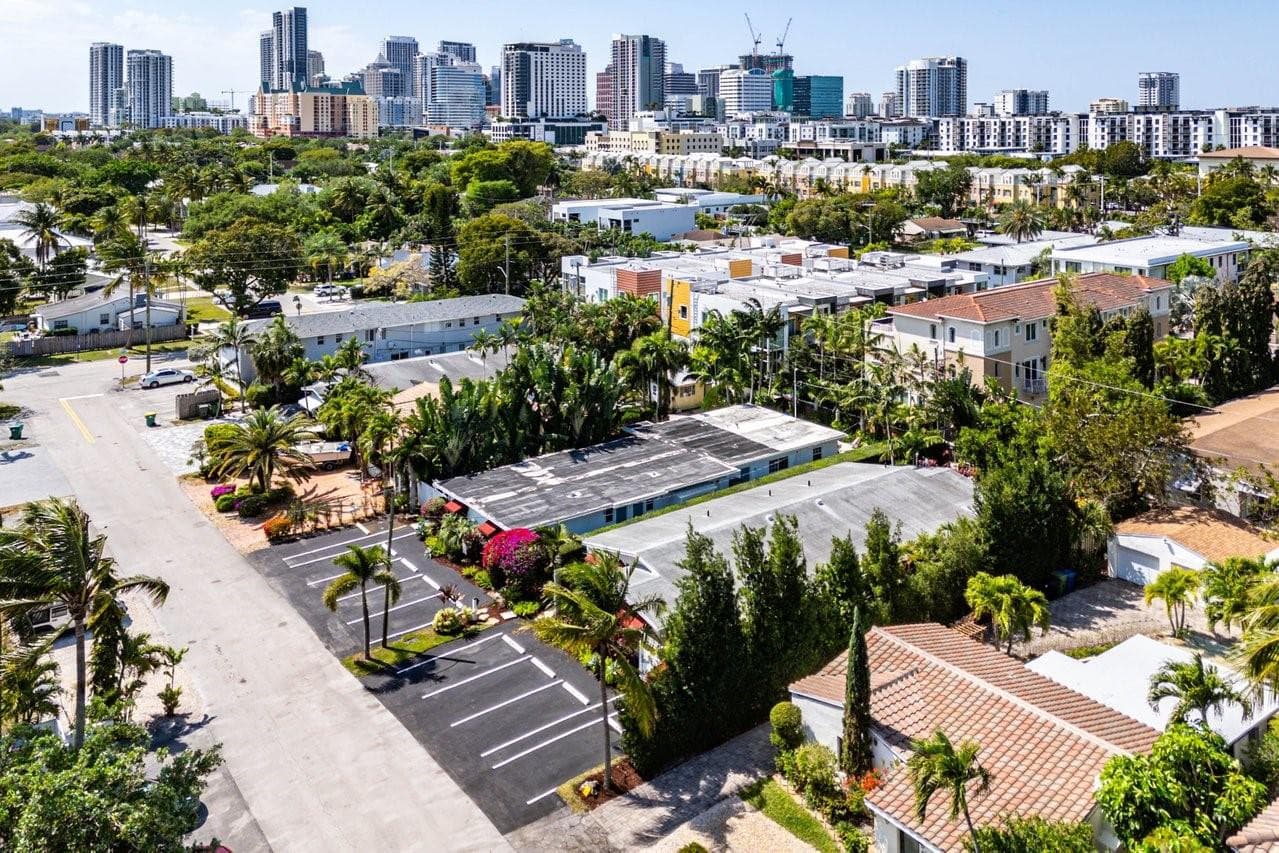 615 & 617 NE 9th Avenue, Fort Lauderdale, FL 33304 90