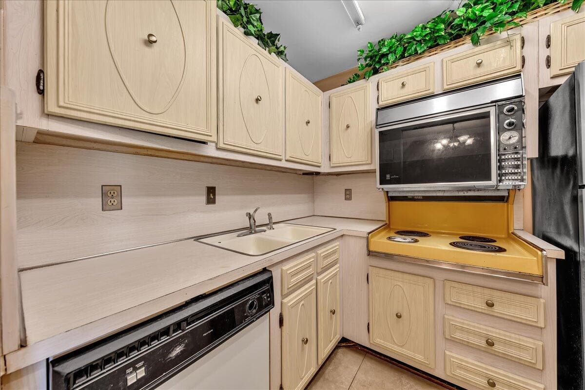 180 Cypress Club Drive 816, Pompano Beach, FL 33060 24