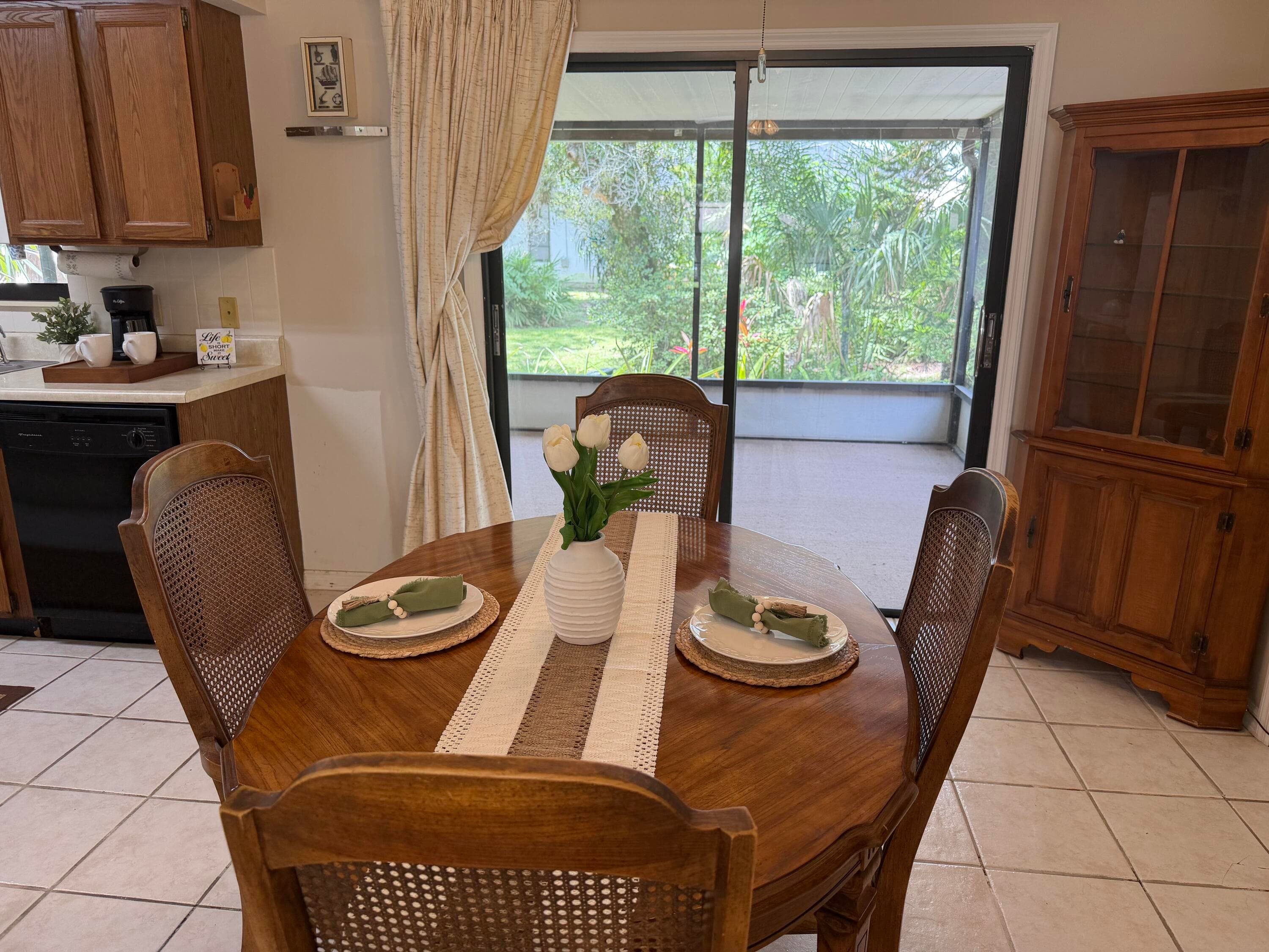 8745 24th Street, Vero Beach, FL 32966 7