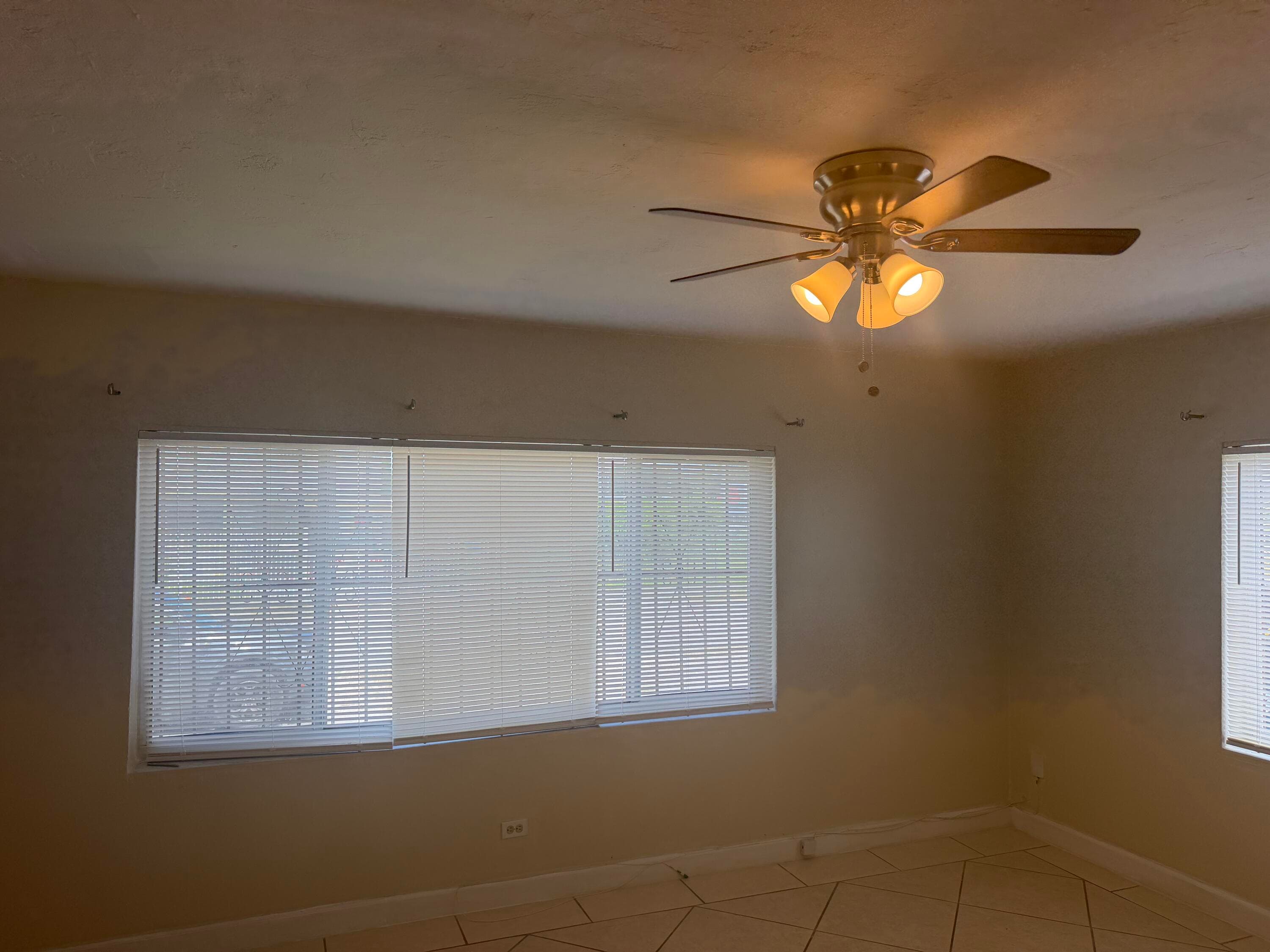 7803 NW 8th Avenue, Miami, FL 33150 6